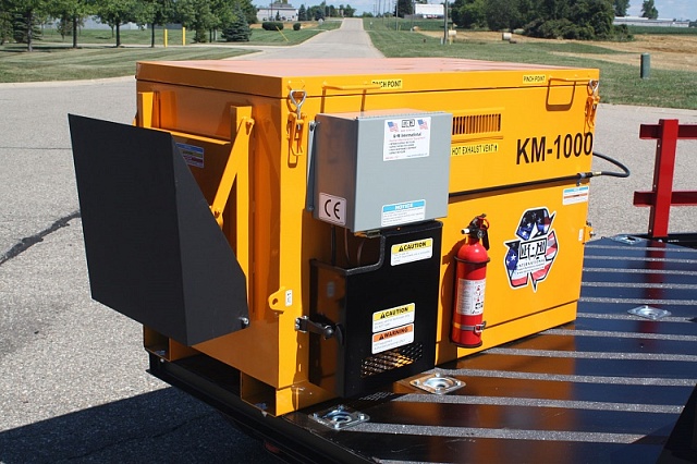 Термос-бункер на раме вместимостью 0.5 тонны КМ1000